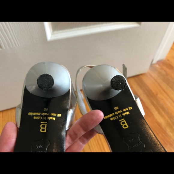 Silver strappy with rhinestones Bakers US women’s 9 - Picture 4 of 8